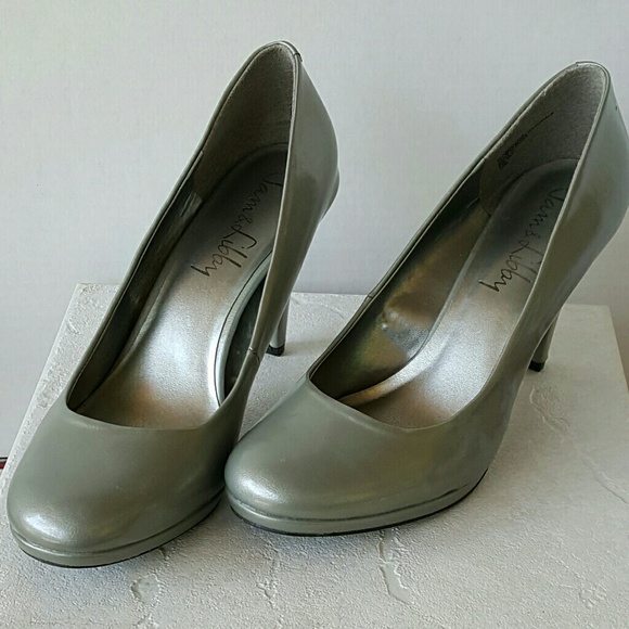 Sam & Libby Shoes - ⬇$58 Sam&Libby "Slambrosia" Grey Low Pumps